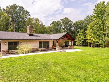 9852 Larkin Road, Eden, NY 14057