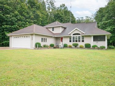 10985 Gowanda State Road , North Collins, NY 14111