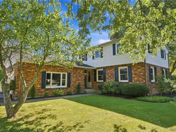 11 Old Orchard Lane, Orchard Park, NY 14127