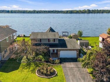 7651 W Rivershore Drive , Niagara Falls, NY 14304
