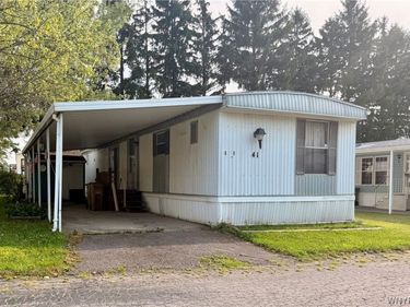 41 Jenny Court , Cheektowaga, NY 14225