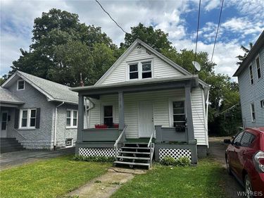213 77th Street , Niagara Falls, NY 14304