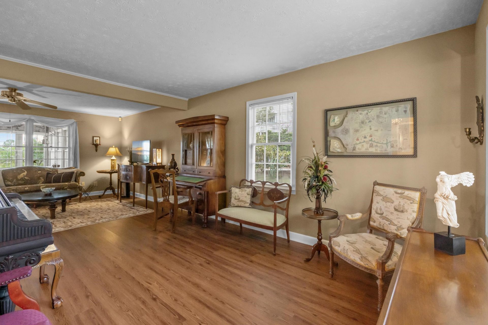 313 N Oak Dr. Photo 10
