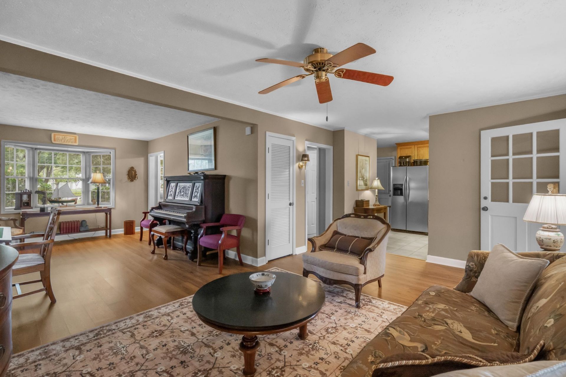 313 N Oak Dr. Photo 16
