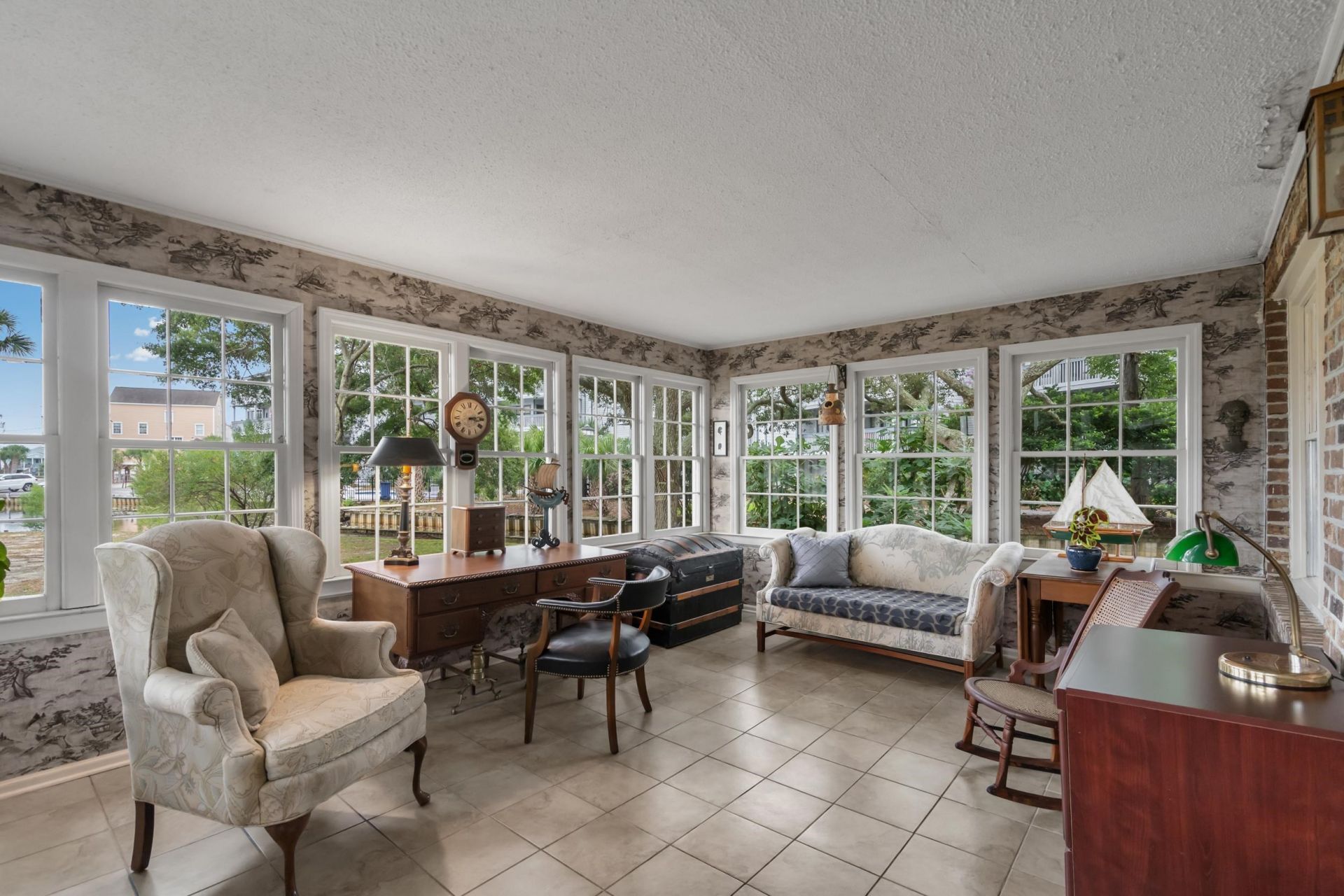 313 N Oak Dr. Photo 24