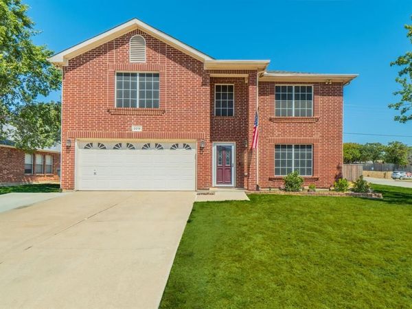 2016 Brazos Drive, Corinth, TX 76210