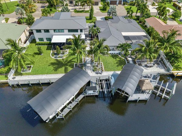 1912 SE 33rd Ter, Cape Coral, FL 33904