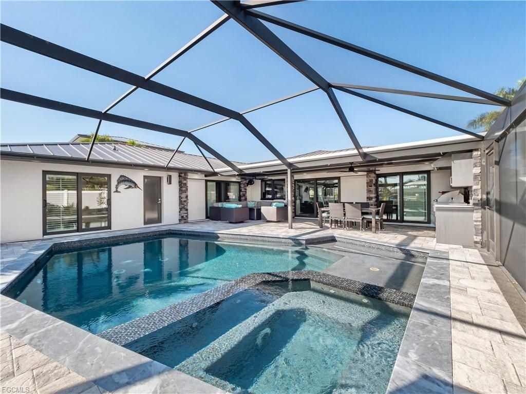 1912 SE 33rd Ter, Cape Coral, FL 33904 Photo