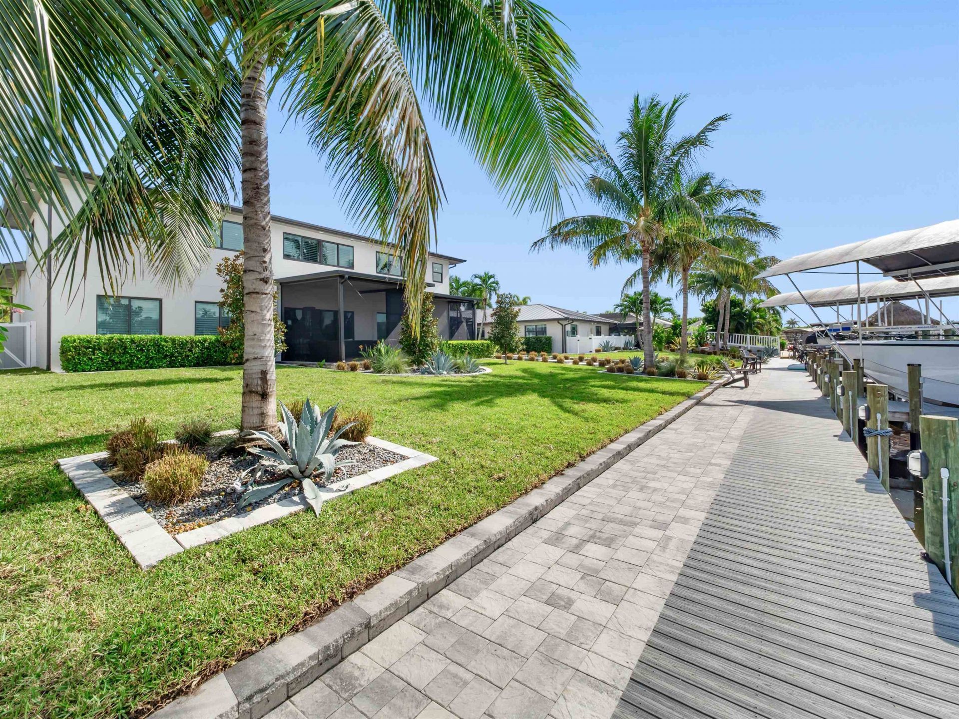 1912 SE 33rd Ter, Cape Coral, FL 33904 Photo