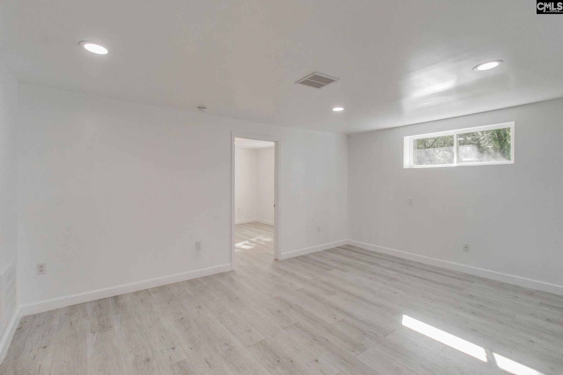 2209 Altas Road  Photo 8