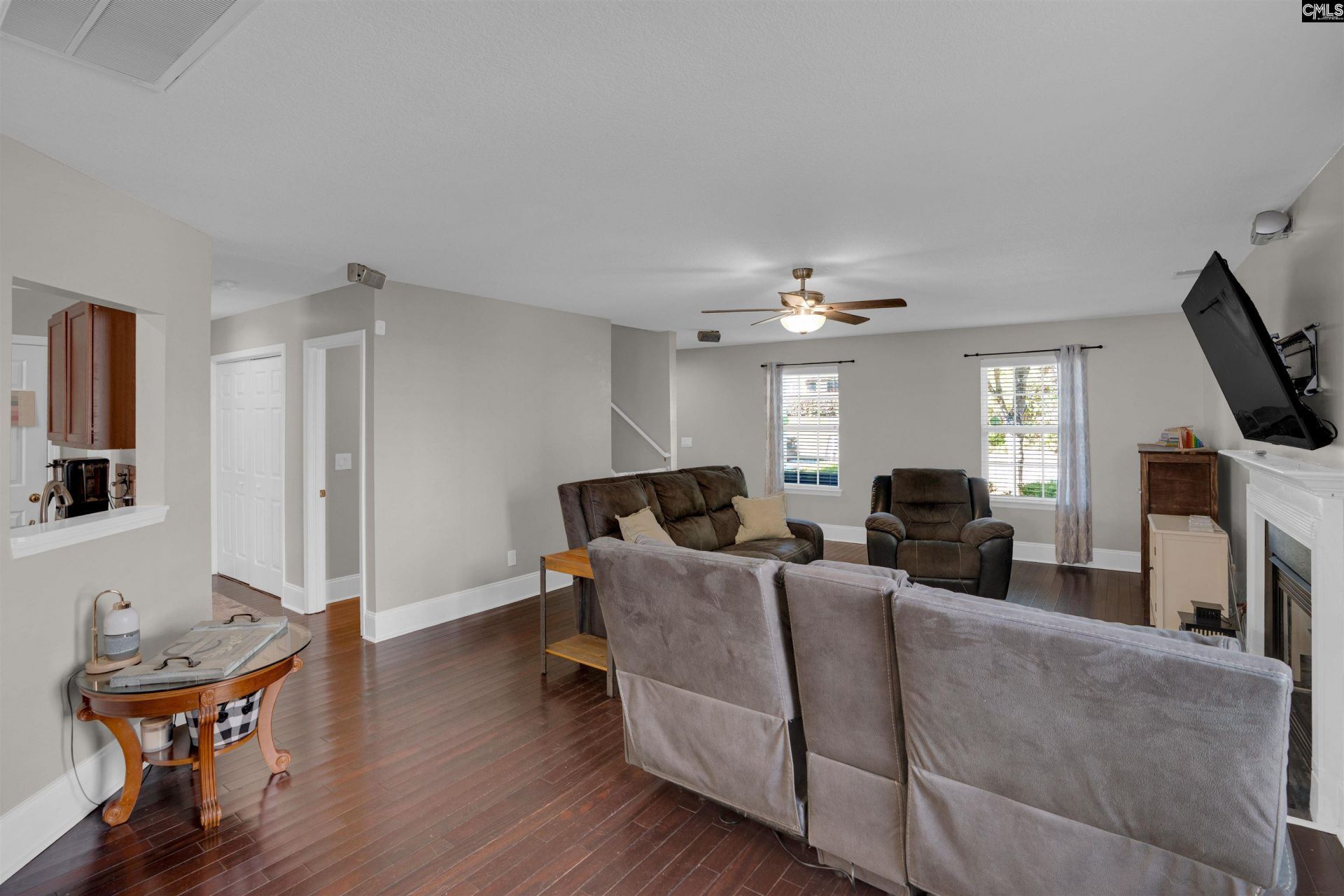 221 Foxport Drive  Photo 7