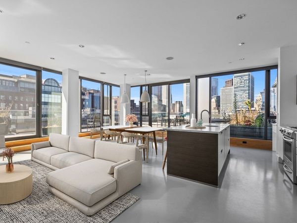 346 Congress St., Unit PH 701, Boston, MA 02210