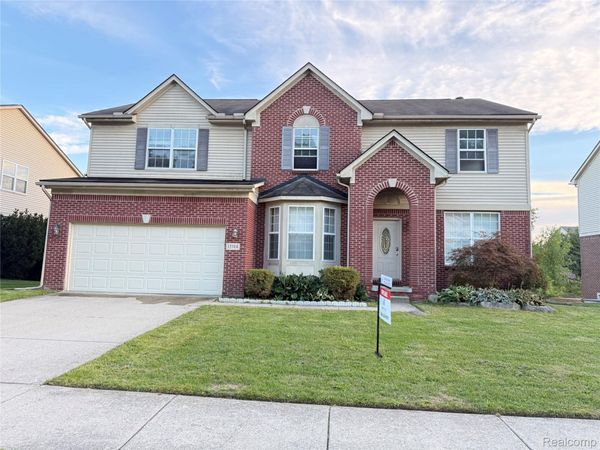 15584 Timbers Edge Drive , Clinton Township, Mi 48035