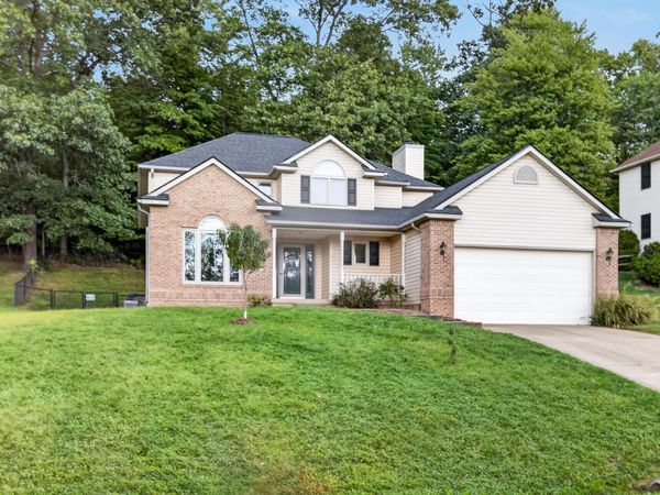 672 Alpine Circle , Heath, OH 43056