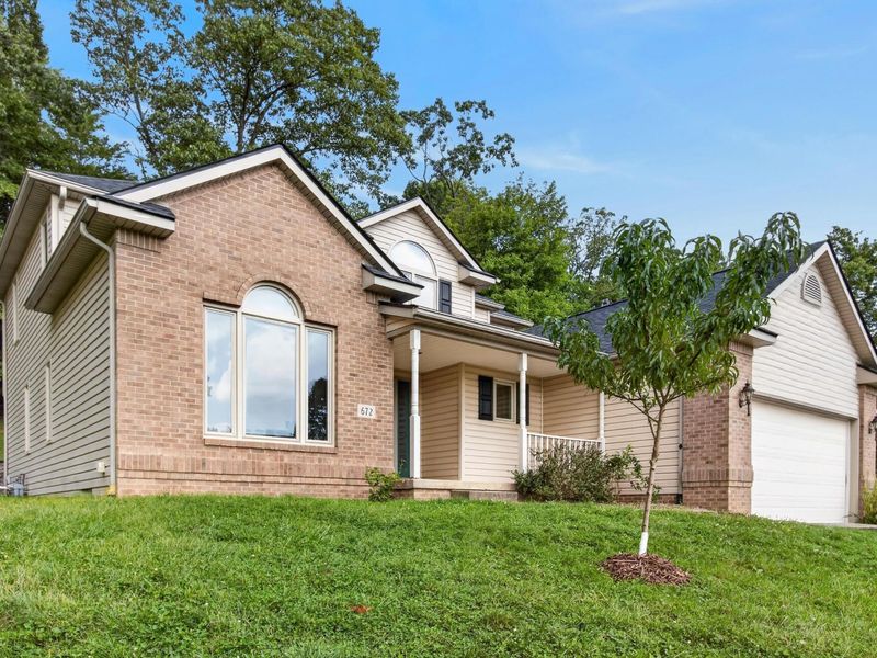 672 Alpine Circle, Heath, OH 43056 Photo 3