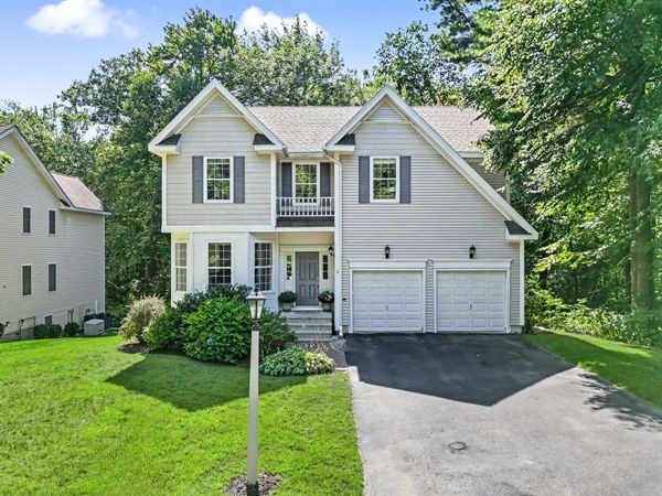 8 Southwood Dr, Unit 8, Southborough, MA 01772