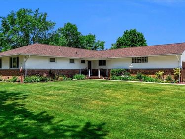 115 Sedgemoor Court, Buffalo, NY 14221
