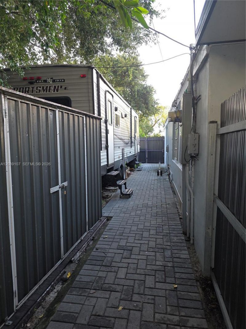 102 Williams Rd, West Park, FL 33023 Photo
