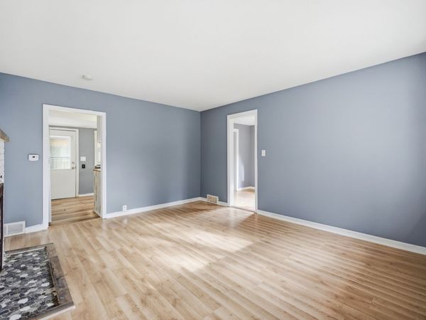 1401 Sherwood Avenue, Elgin, IL 60120