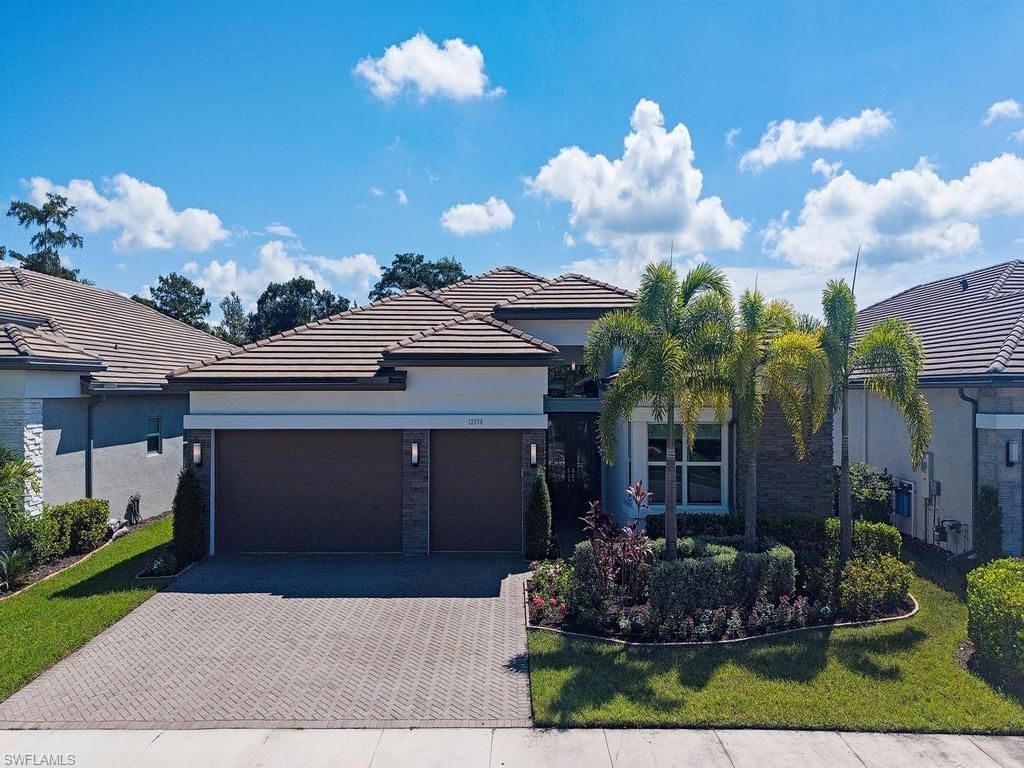 12058 Mimosa St, Naples, FL 34120 Photo