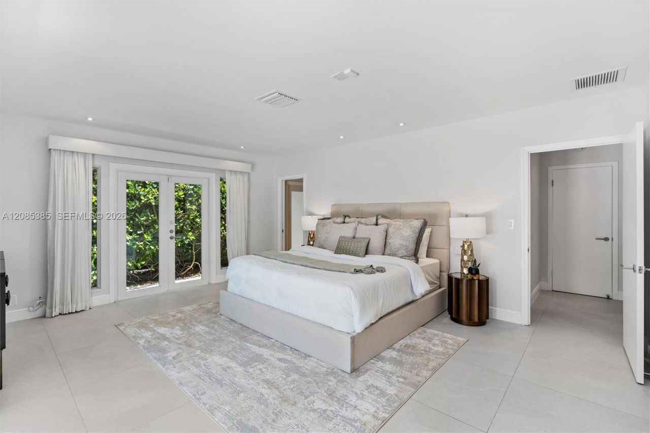 3061 NE 39th St, Fort Lauderdale, FL 33308 Photo