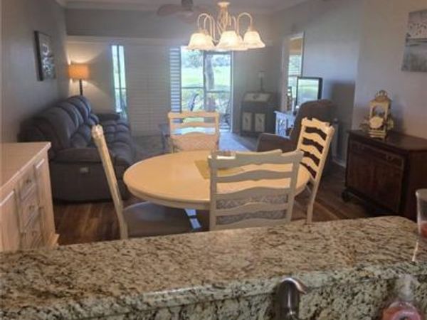 2280 Somerset Ridge DR, Unit 102, LEHIGH ACRES, FL 33973