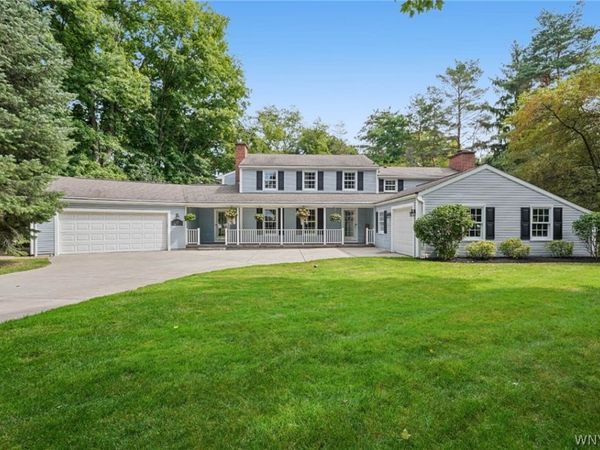 53 Stonehenge Drive, Orchard Park, NY 14127