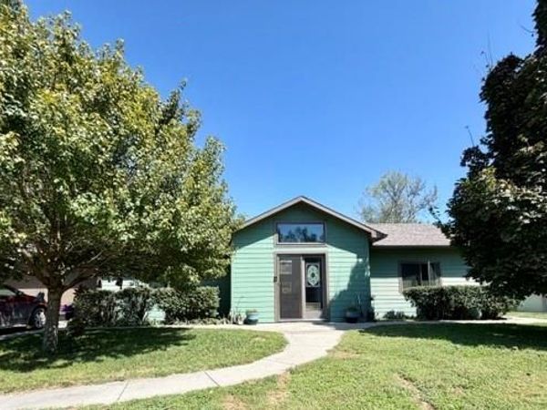 22826 NE 122nd Street, Mosby, MO 64024