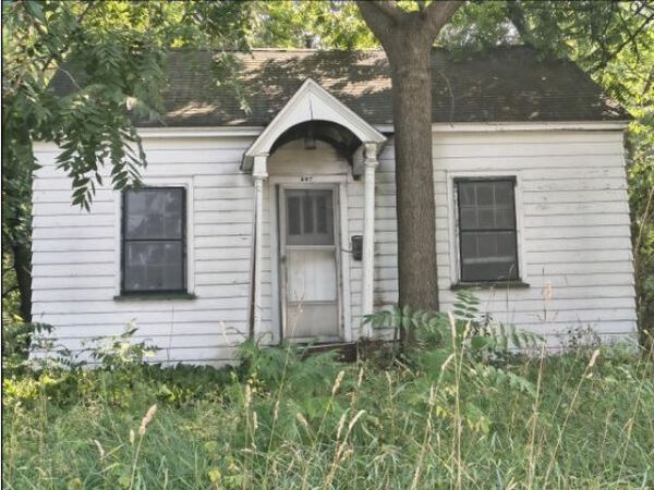 697 W Grand Avenue, Muskegon, MI 49441