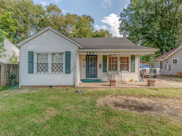 127 W Danner Avenue, West Memphis, AR 72301
