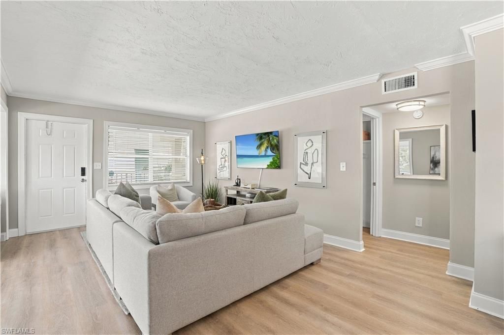 1100 8th Ave S, Unit 210B, Naples, FL 34102 Photo