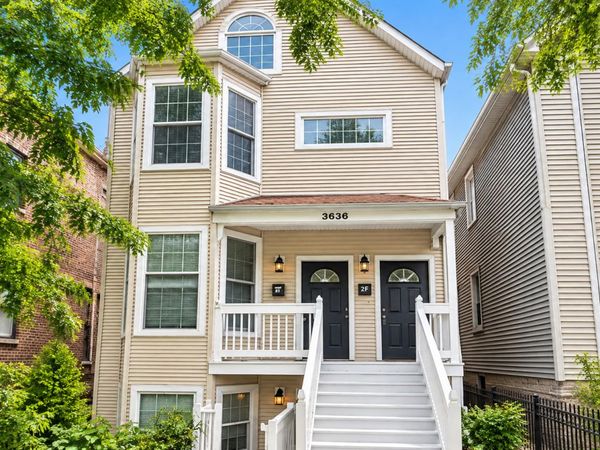 3636 N Hermitage Avenue, Unit 2, Chicago, IL 60613
