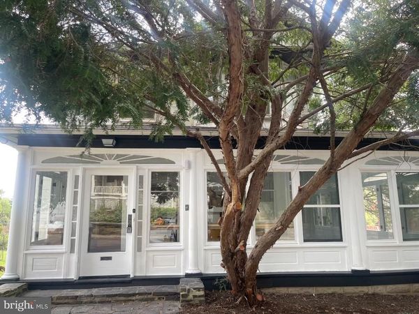 140 E WALNUT STREET, SELLERSVILLE, PA 18960