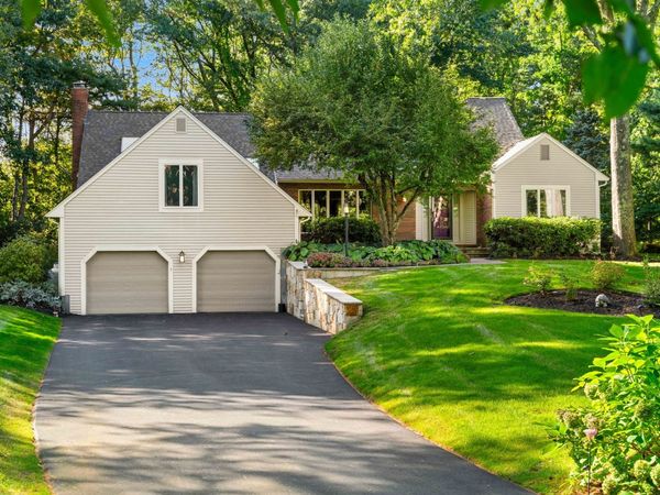 1 Breckenridge Road, North Andover, MA 01845