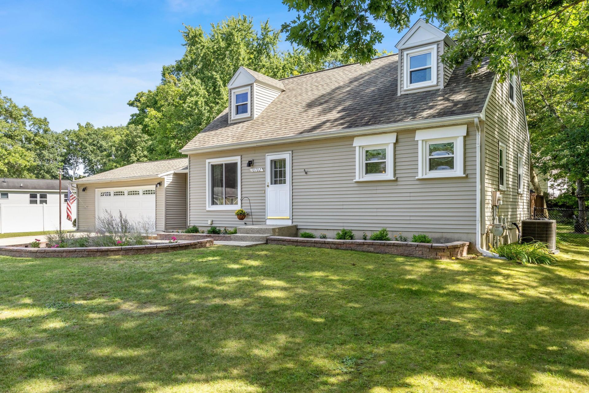10702 Settlewood Drive Se, Lowell, MI 49331 Main Photo