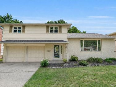 129 Ponderosa Drive , Williamsville, NY 14221