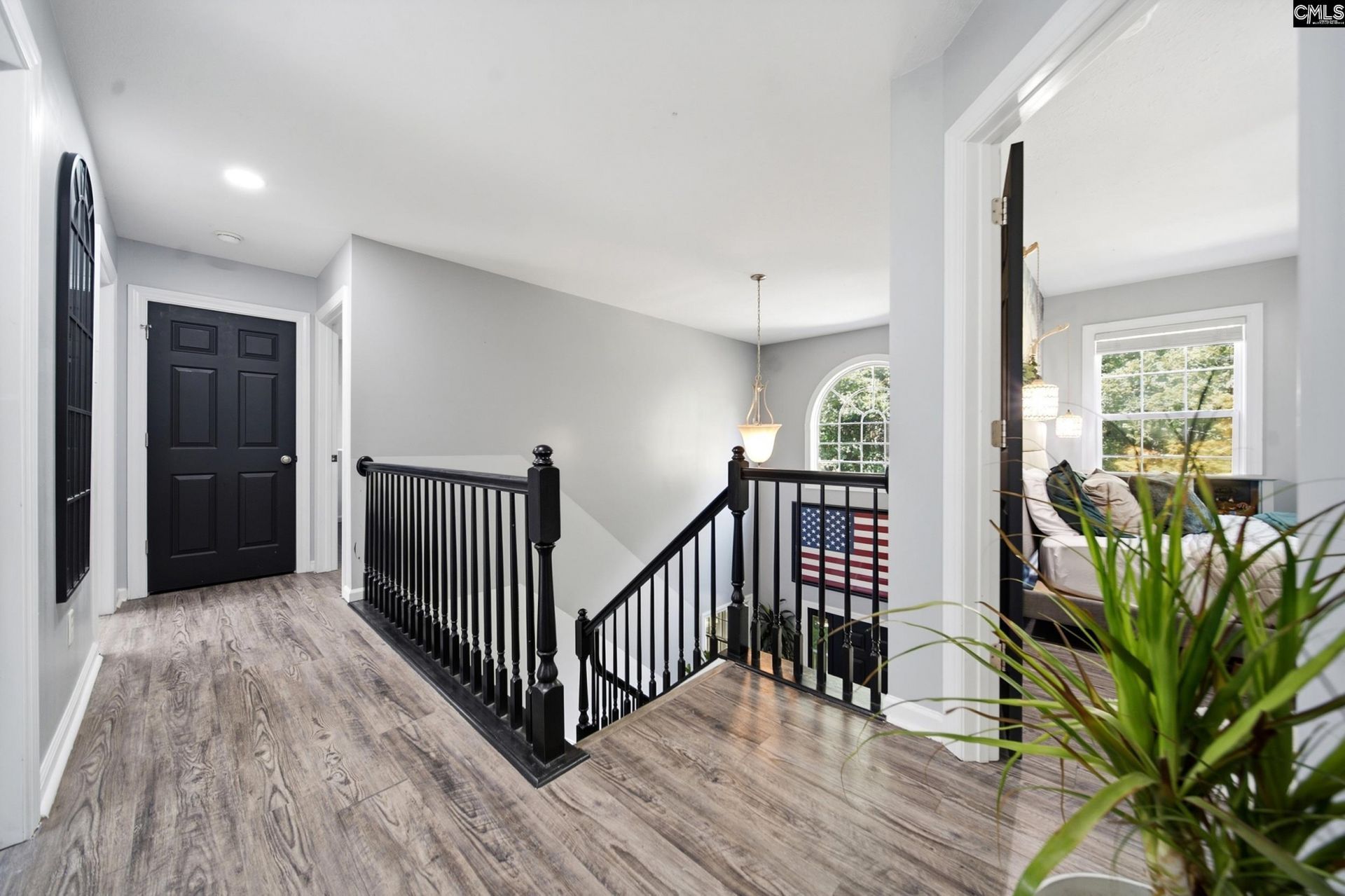 718 Sparrow Hawk Court Photo 16