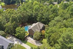 718 Sparrow Hawk Court photo 4