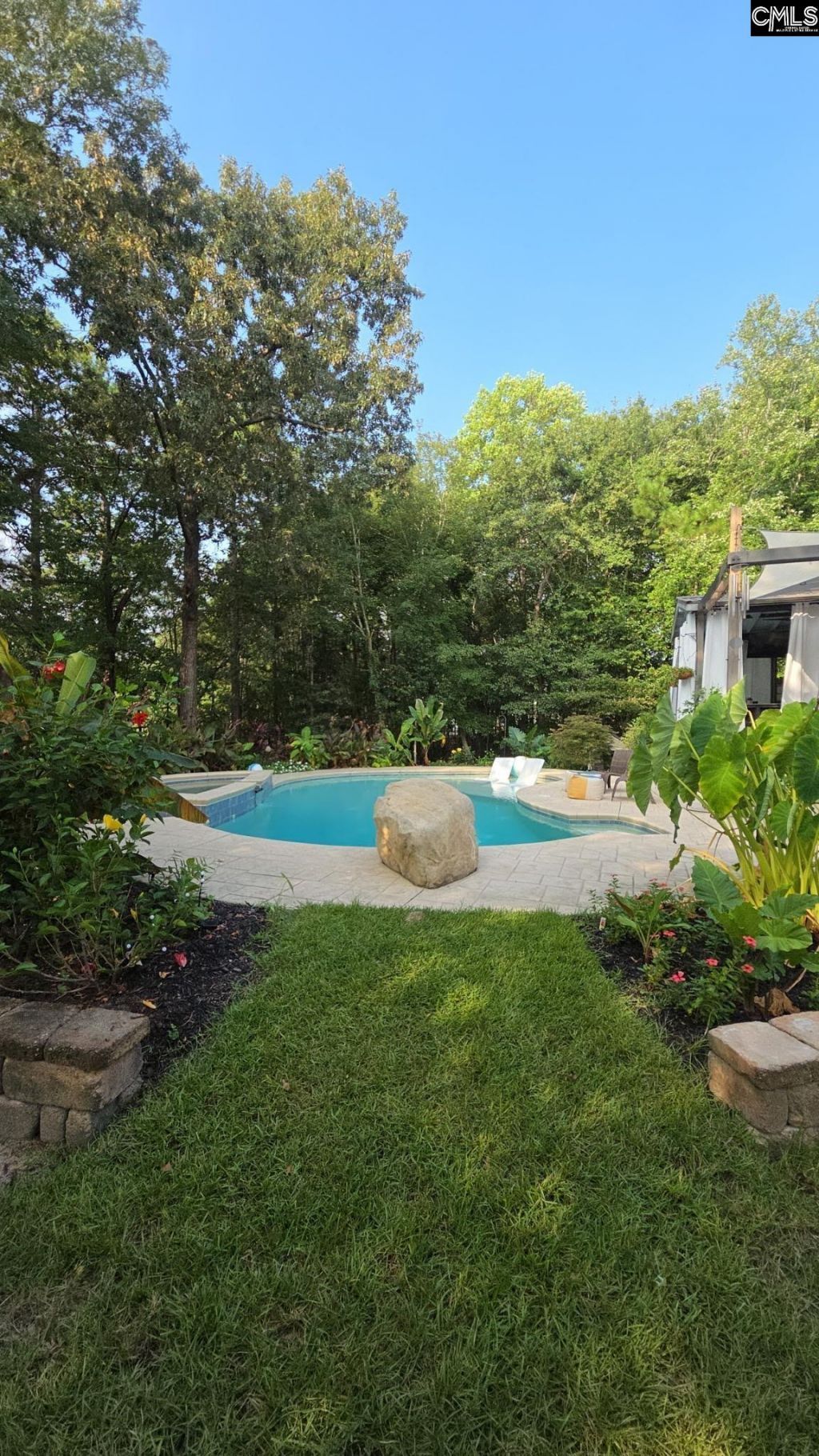 718 Sparrow Hawk Court Photo 40