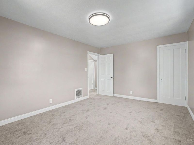 1127 Cedar Avenue, Cincinnati, OH 45244 Photo 22