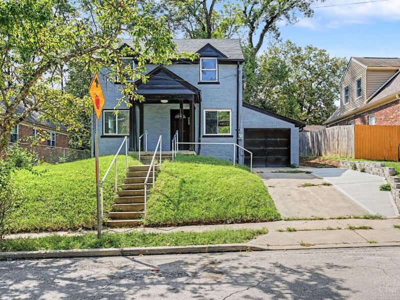 1127 Cedar Avenue, Cincinnati, OH 45244 Photo 5