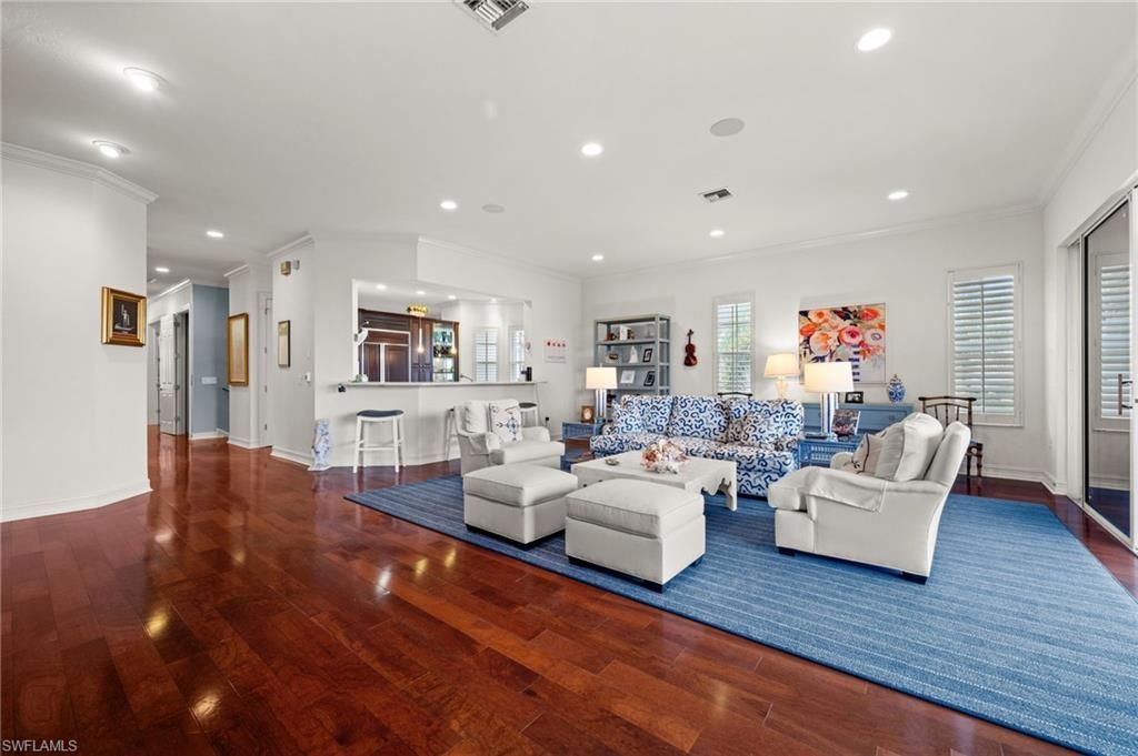 5045 Blauvelt Way, Unit 201, Naples, FL 34105 Photo