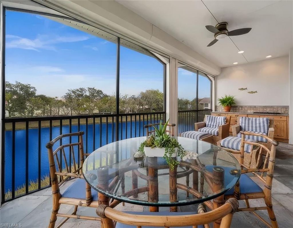5045 Blauvelt Way, Unit 201, Naples, FL 34105 Photo