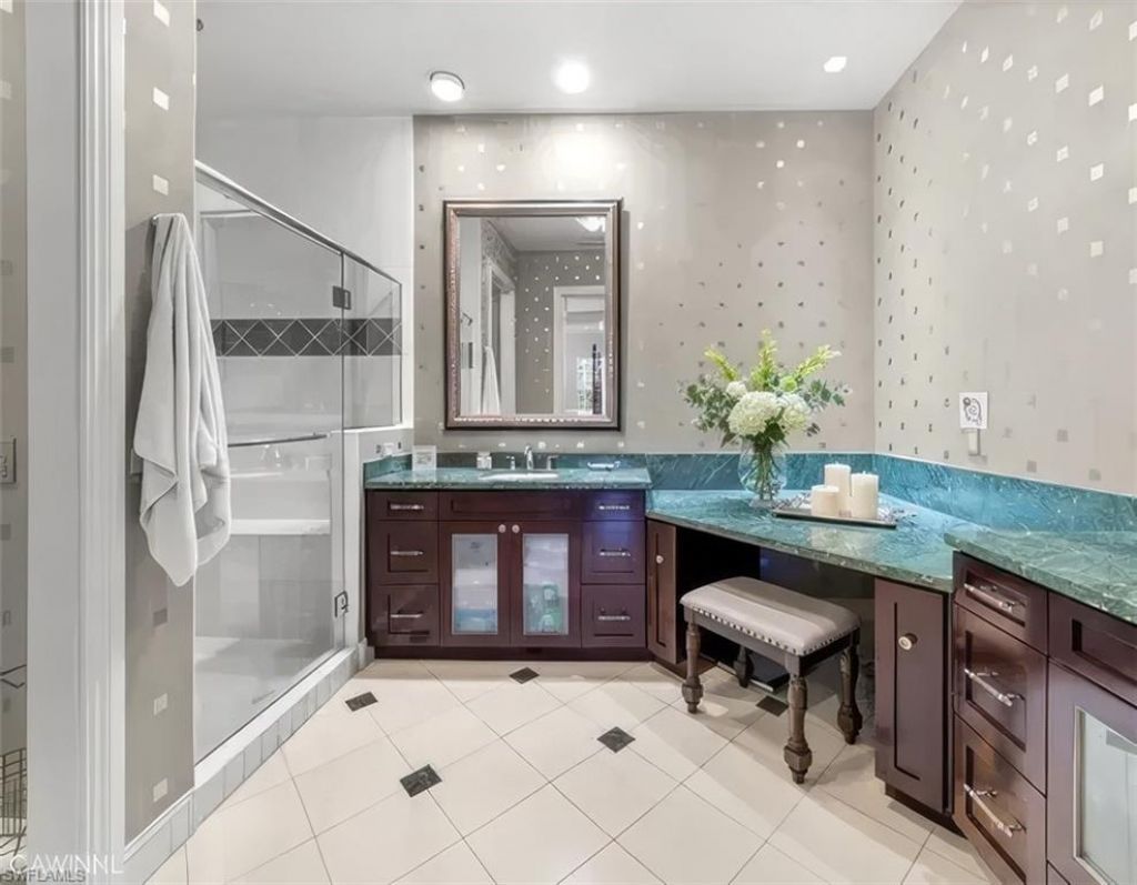 5045 Blauvelt Way, Unit 201, Naples, FL 34105 Photo