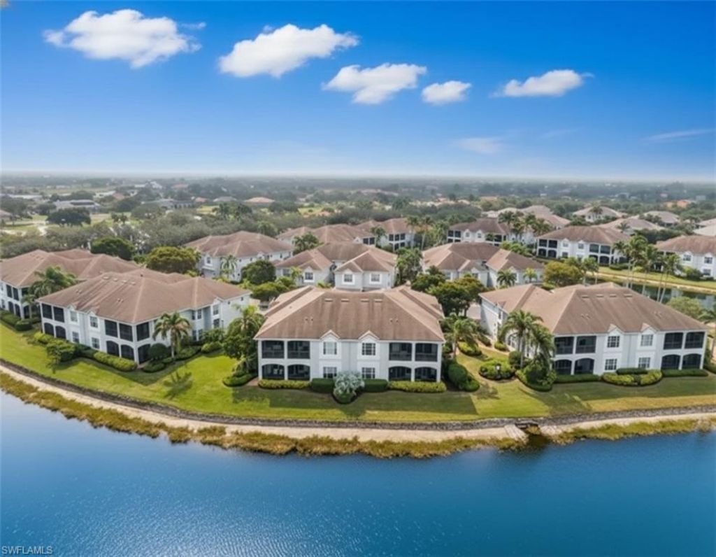 5045 Blauvelt Way, Unit 201, Naples, FL 34105 Photo