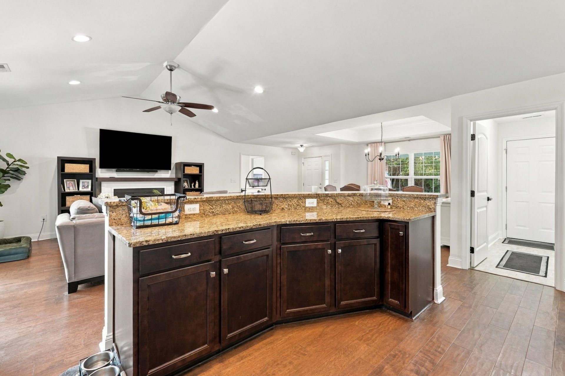 416 South Oaks Dr. Photo 15