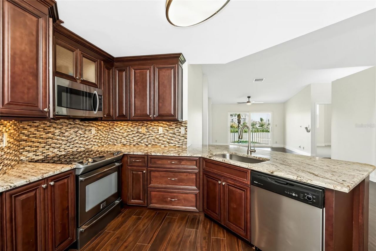 6191 Bahia Del Mar Boulevard, Unit 202, Saint Petersburg, FL 33715 Photo