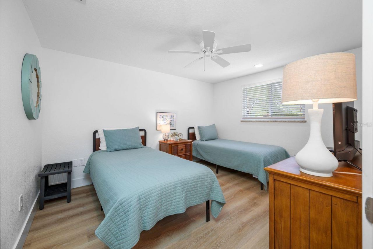 3007 Avenue E, Unit B, Bradenton Beach, FL 34217 Photo