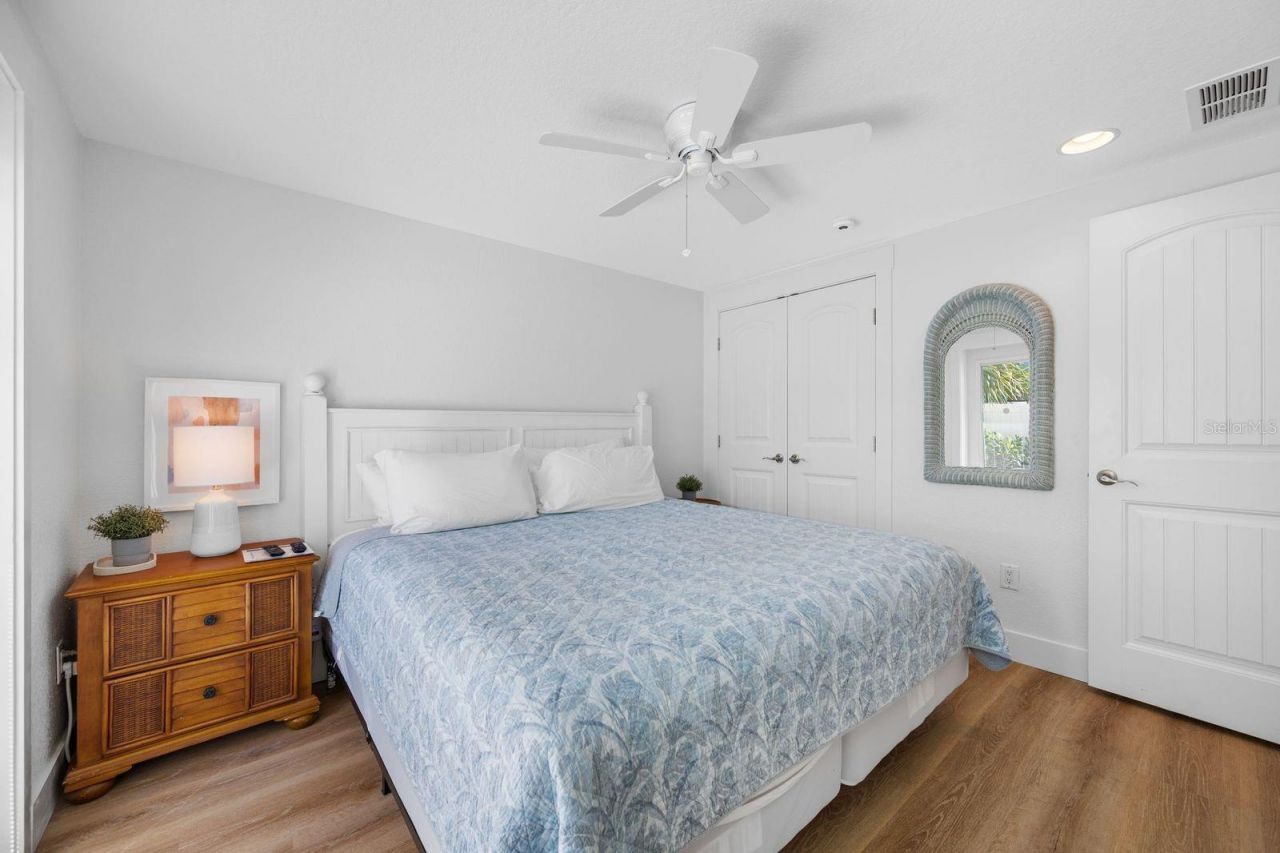 3007 Avenue E, Unit B, Bradenton Beach, FL 34217 Photo