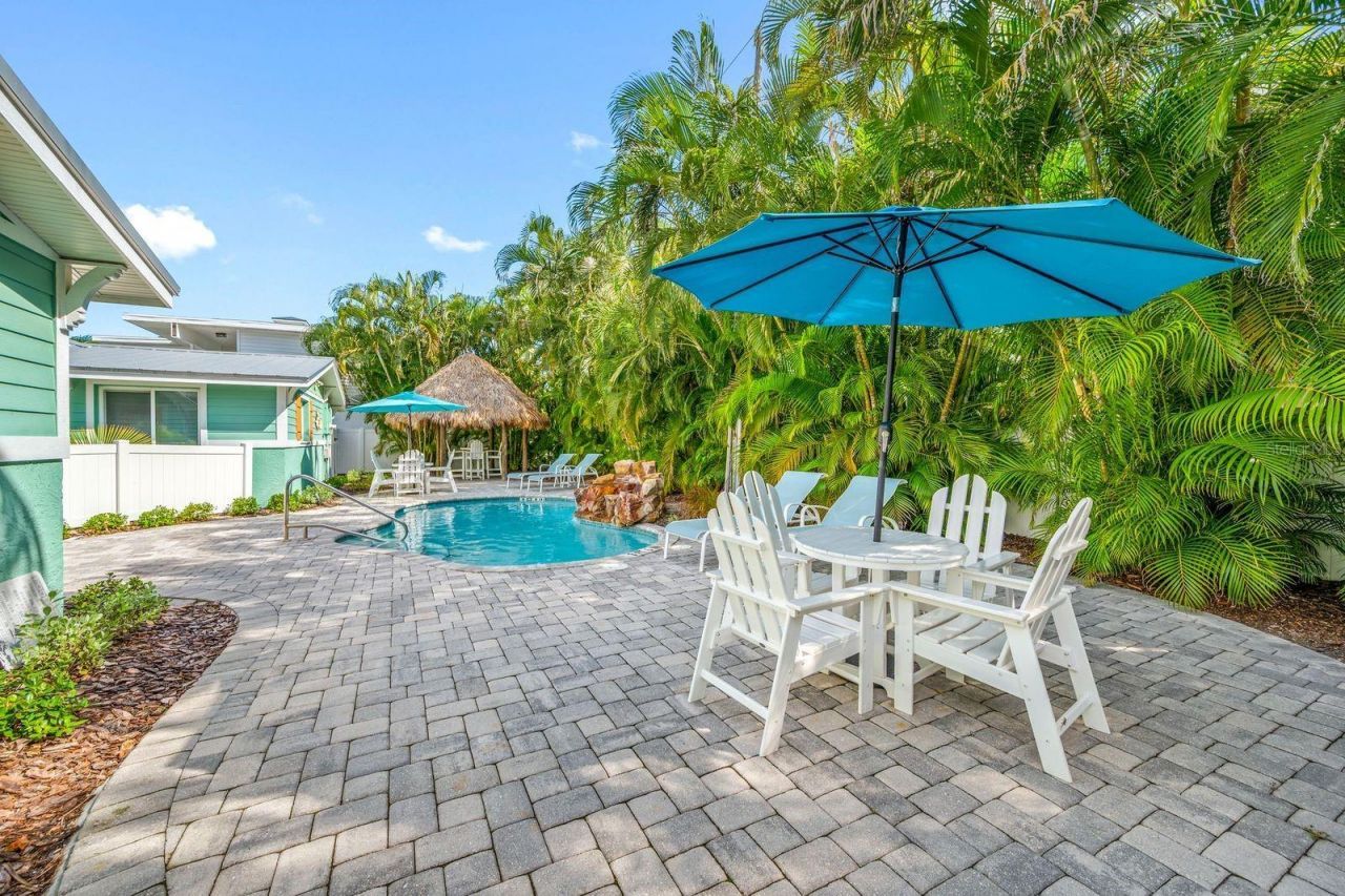 3007 Avenue E, Unit B, Bradenton Beach, FL 34217 Photo
